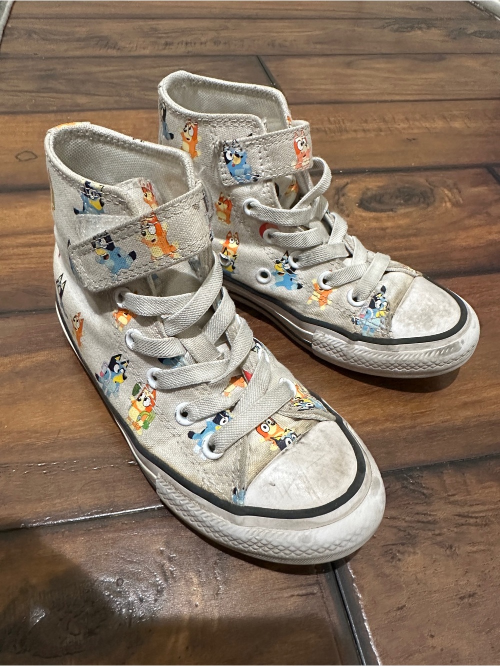 Kids High-Top bluey converse Sneakers